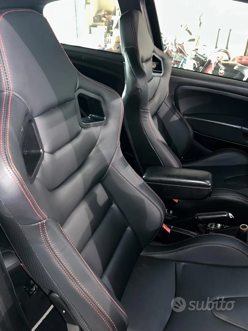Abarth Grande Punto 2010 photo 5