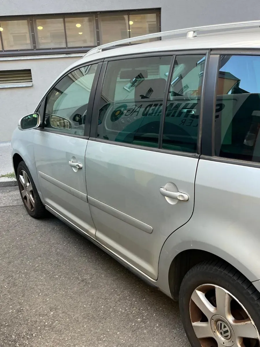 Volkswagen Touran 2003 photo 3