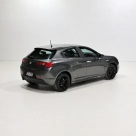 Alfa Romeo Giulietta 2014 photo 3