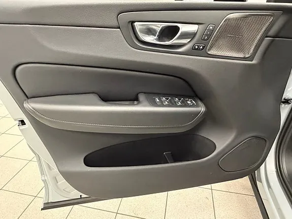 Volvo Xc60 2025 photo 5