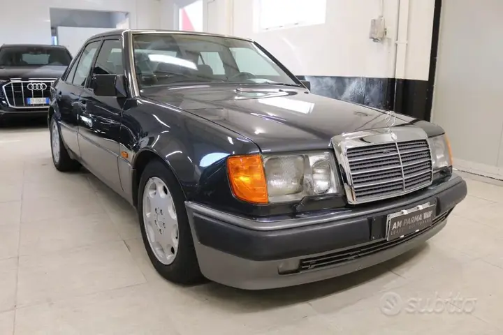 Mercedes-Benz 500E