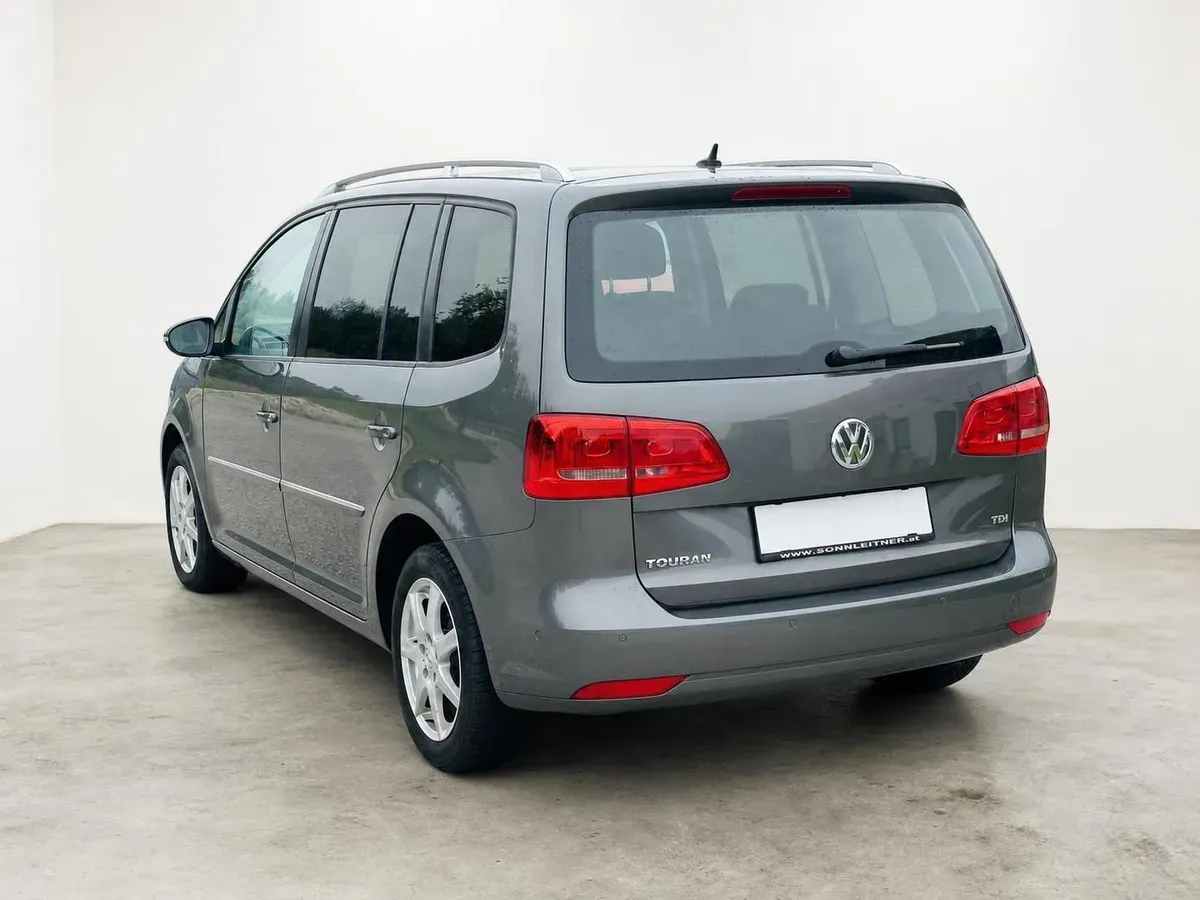 Volkswagen Touran 2013 photo 3