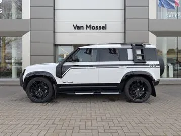 Land Rover Defender 2025 photo 3