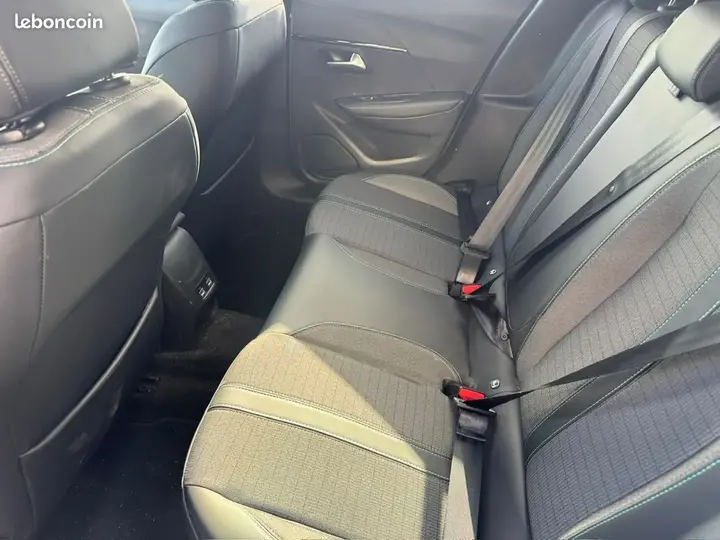 Peugeot 208 2020 photo 4