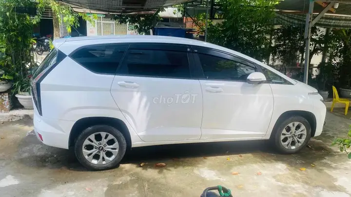 Hyundai Stargazer