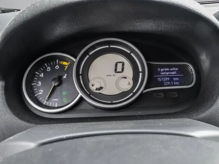 Renault Mégane 2010 photo 4