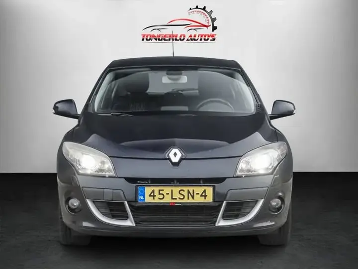 Renault Mégane 2010 photo 2