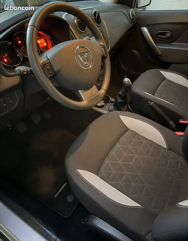 Dacia Sandero Stepway 2015 photo 3
