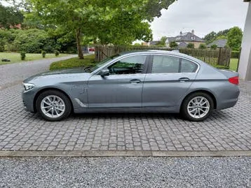 BMW 5 Series 2020 photo 2