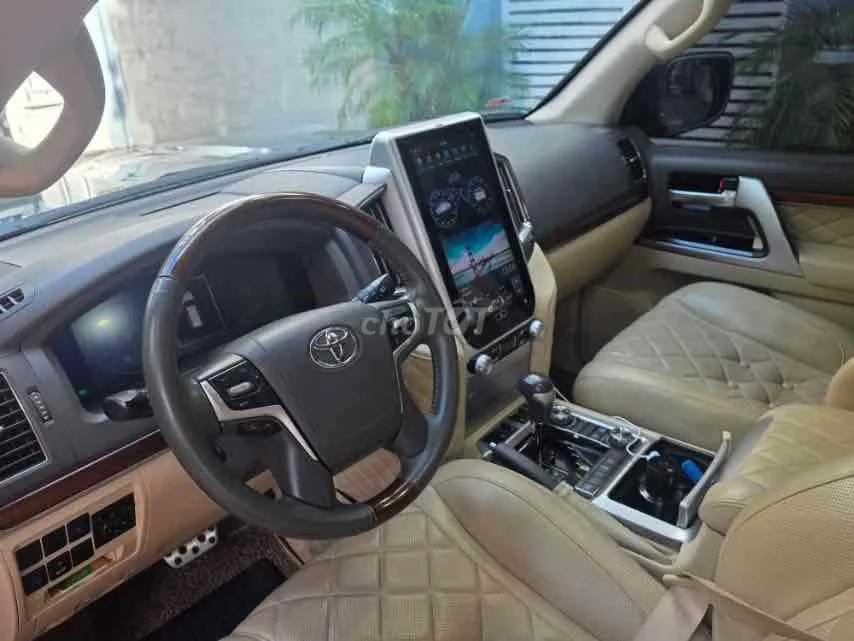 Toyota Land Cruiser 2015 photo 2