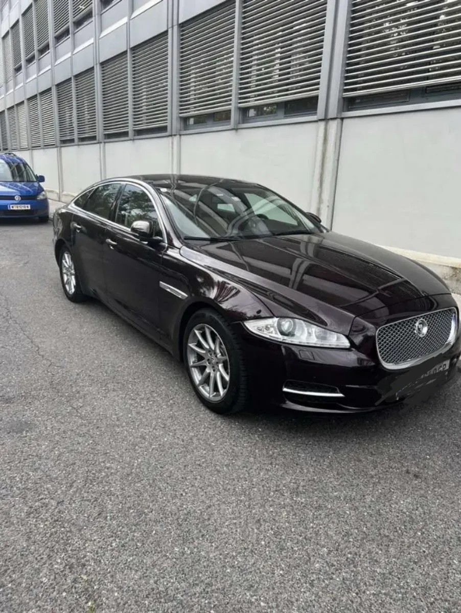 Jaguar Xj 2011 photo 2