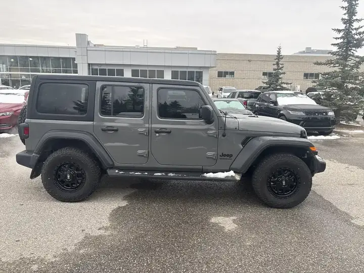 Jeep Wrangler 2023 photo 4