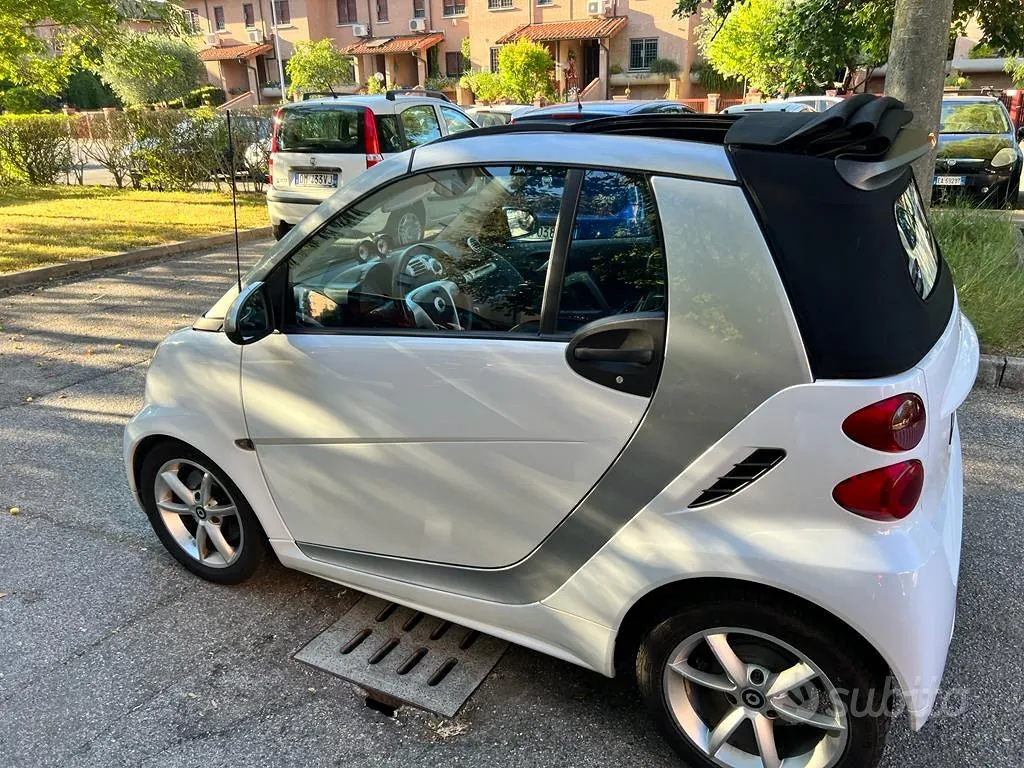 Smart Fortwo 2011 photo 3