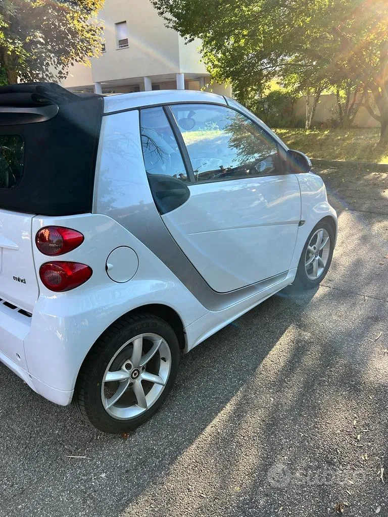 Smart Fortwo 2011 photo 4
