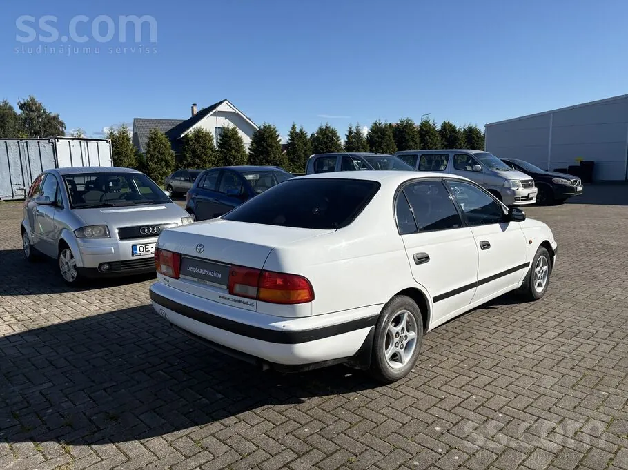 Toyota Carina 1997 photo 4