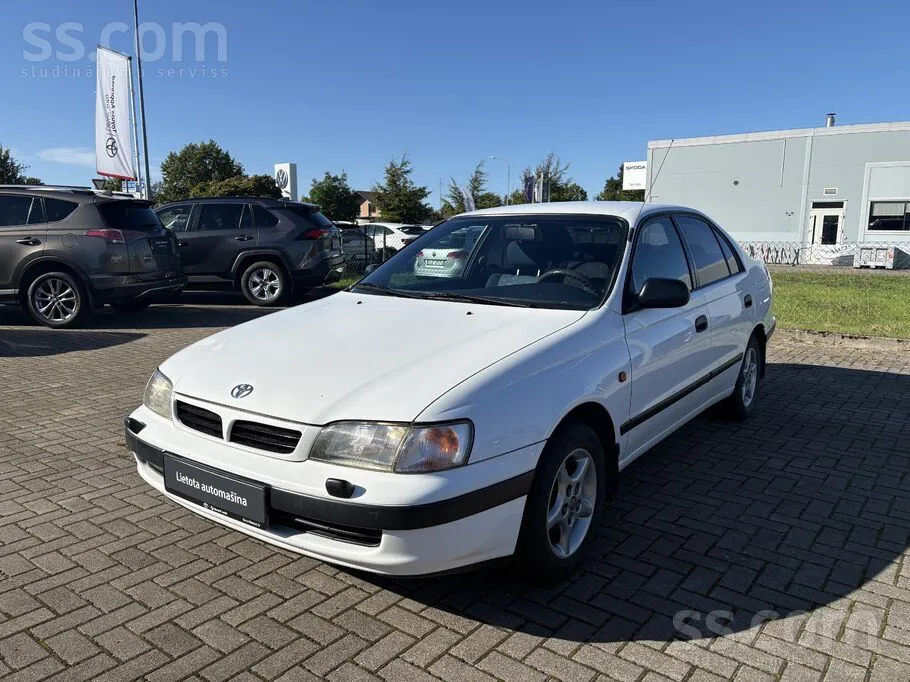 Toyota Carina