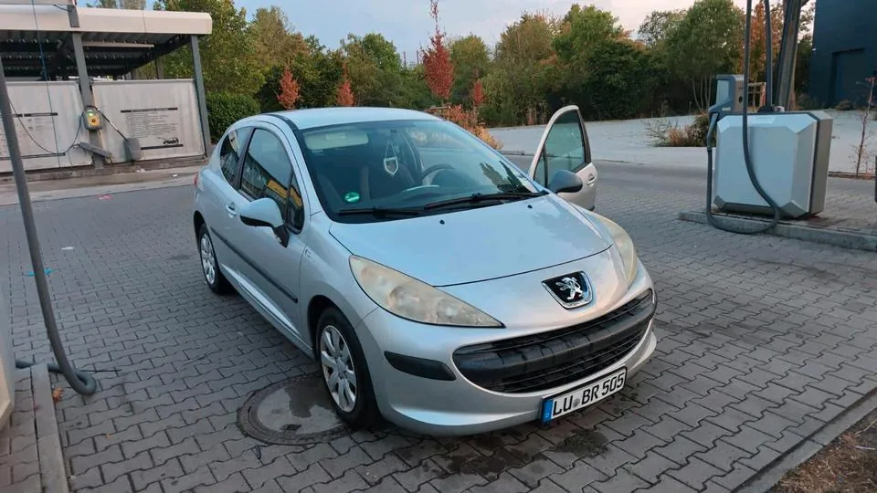 Peugeot 207