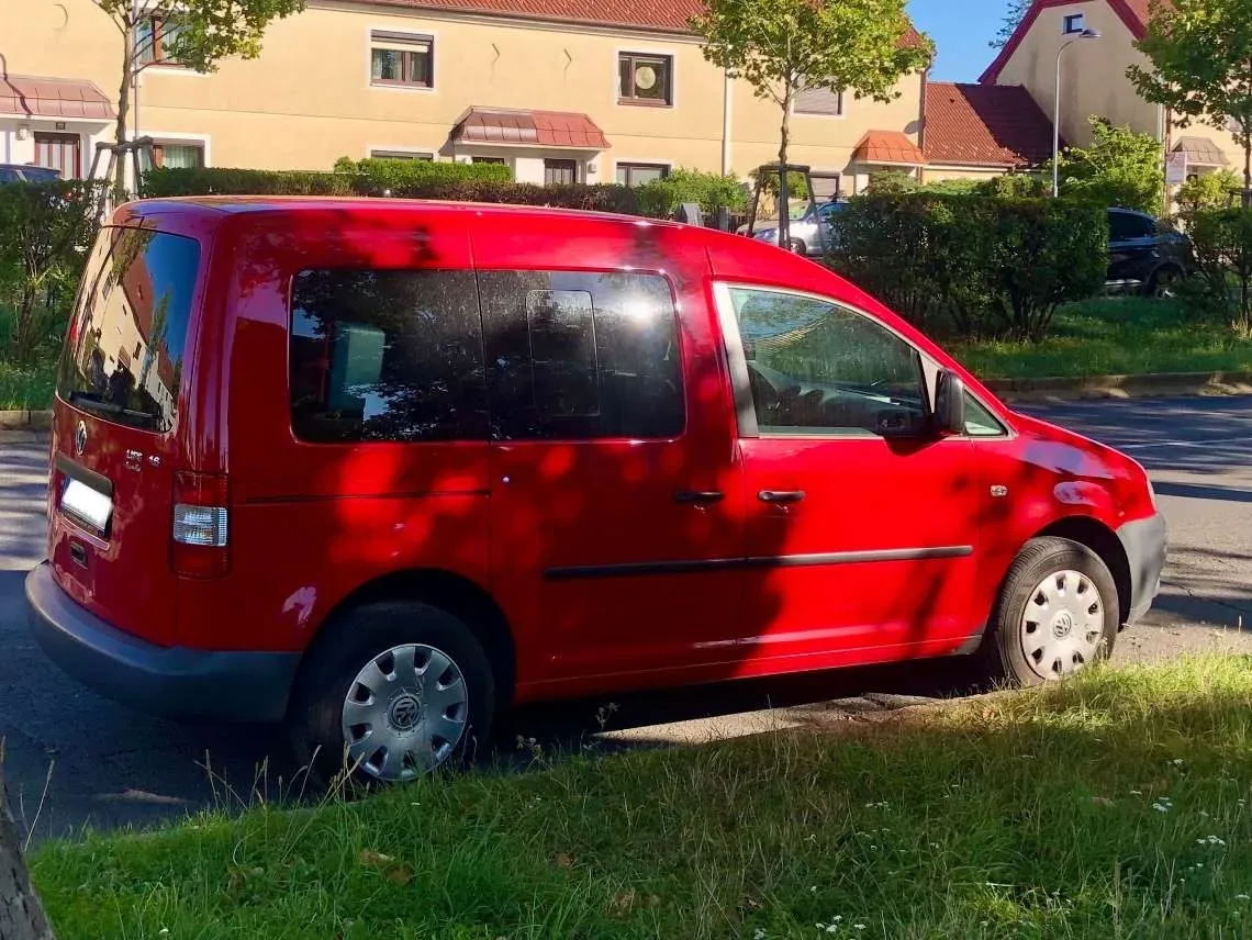 Volkswagen Caddy Life Family 2008 photo 3