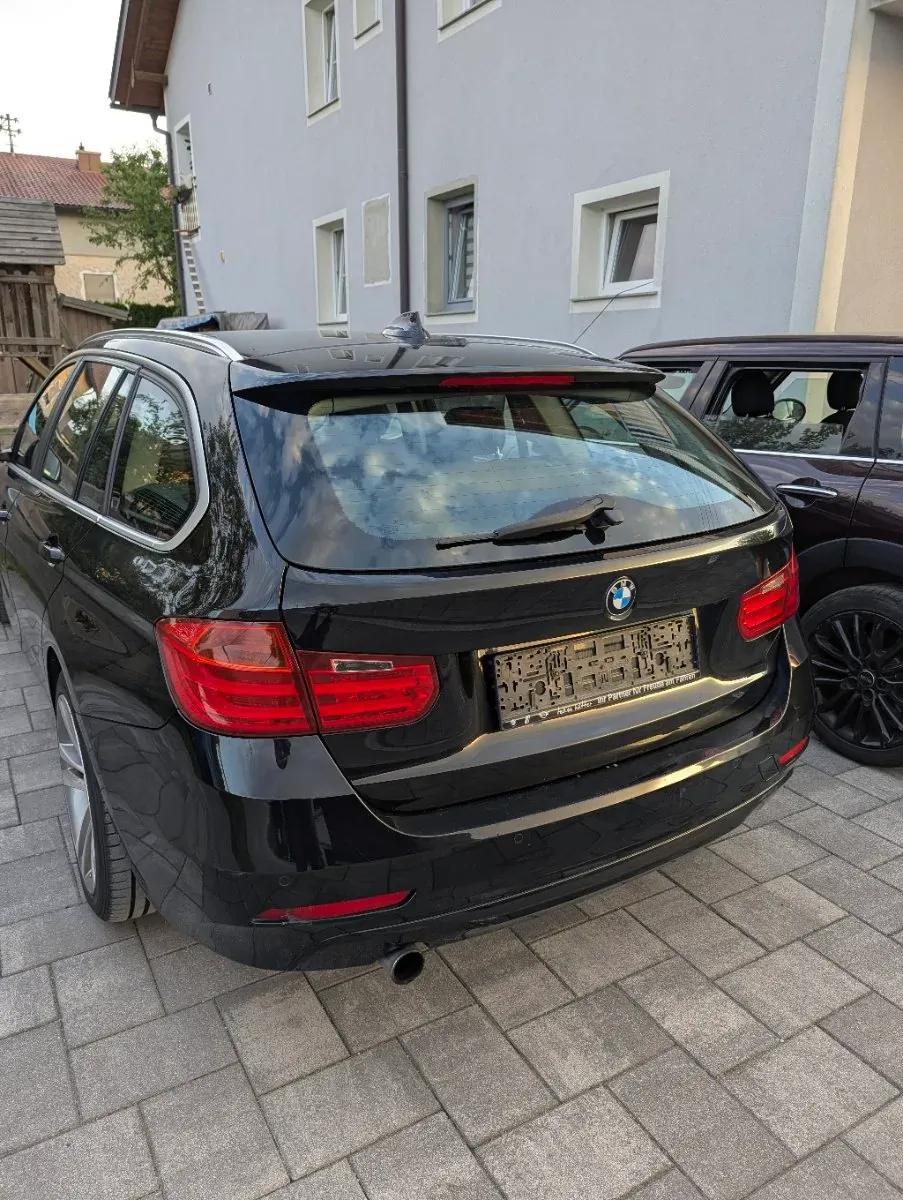 BMW 3 Series 2015 photo 3