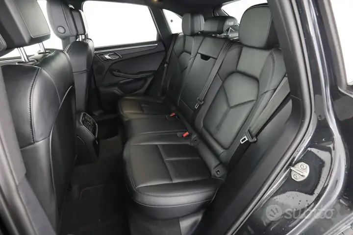 Porsche Macan 2023 photo 3