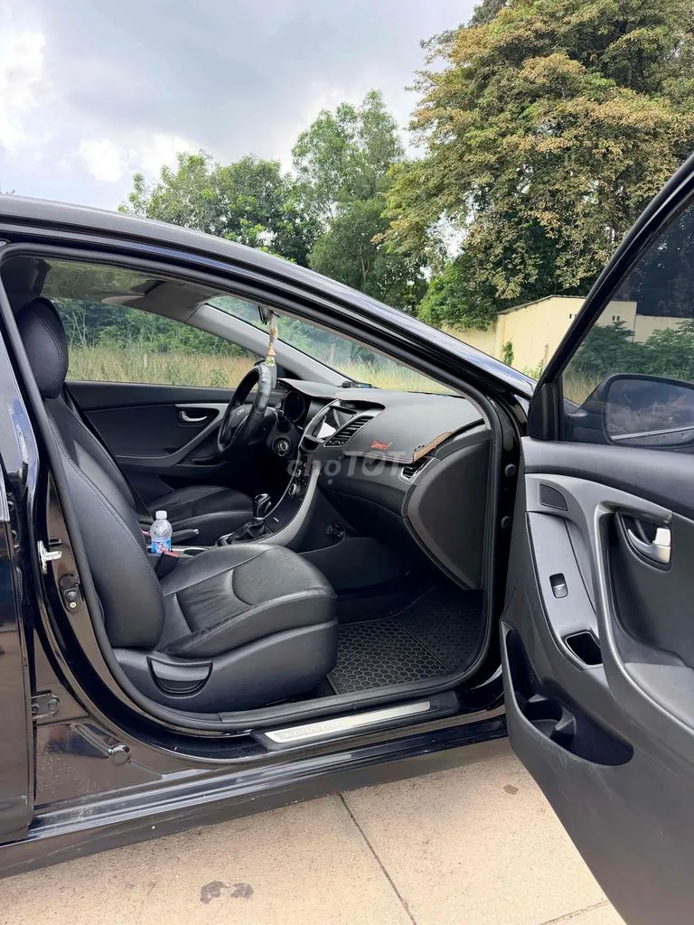 Hyundai Elantra 2015 photo 5