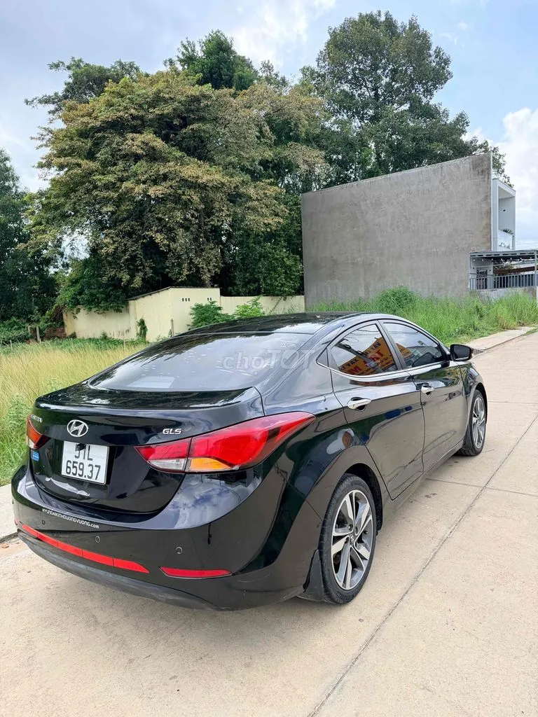 Hyundai Elantra 2015 photo 4