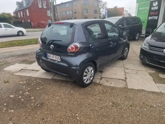 Toyota Aygo 2011 photo 4