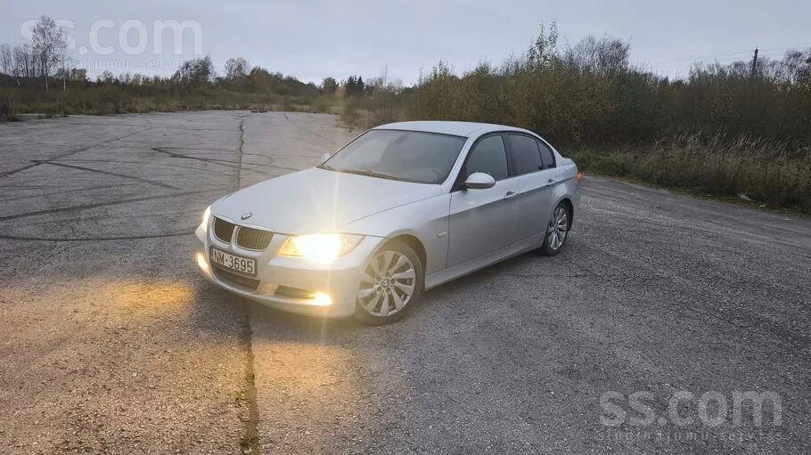BMW 320