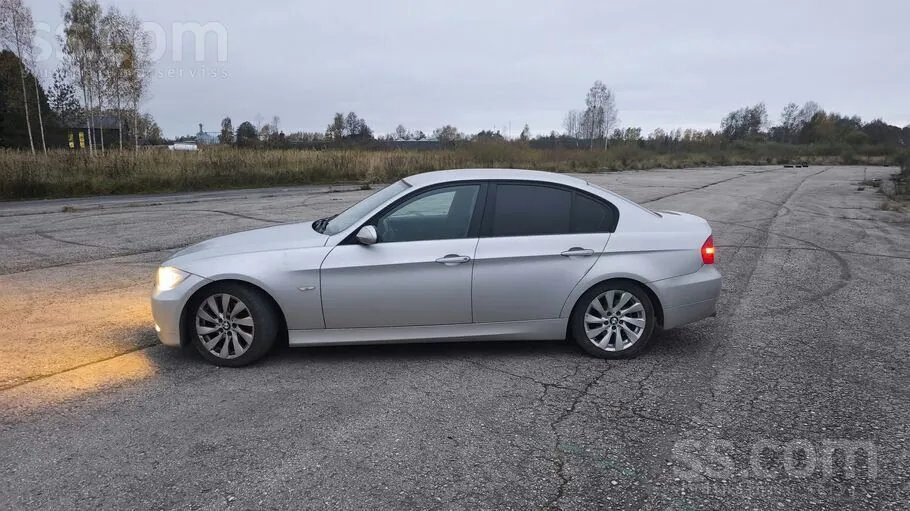 BMW 320 2005 photo 3
