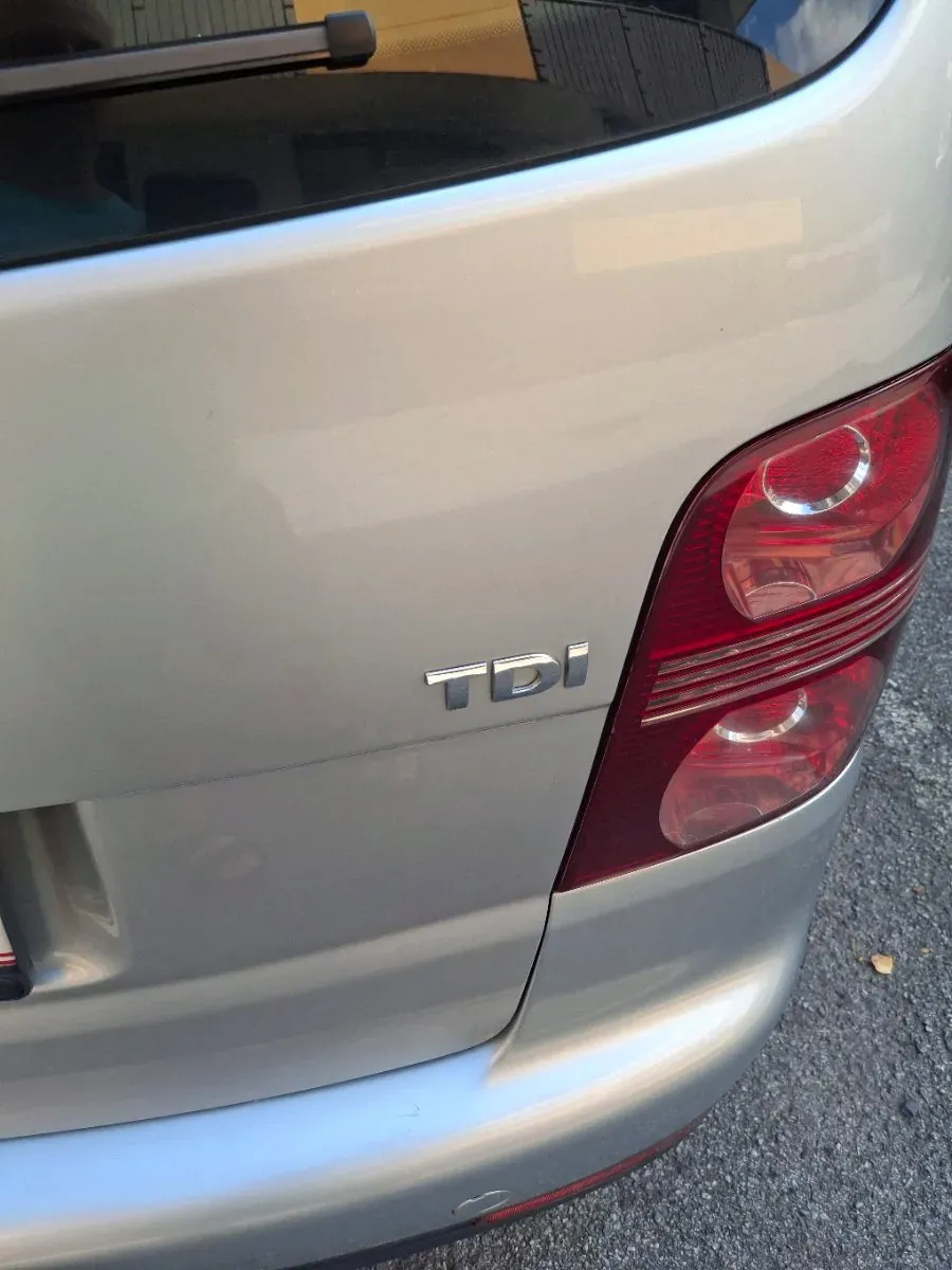 Volkswagen Touran 2008 photo 3