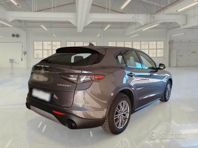 Alfa Romeo Stelvio 2023 photo 4