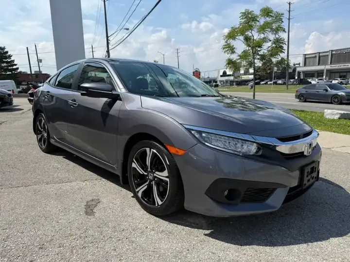Honda Civic 2018 photo 3