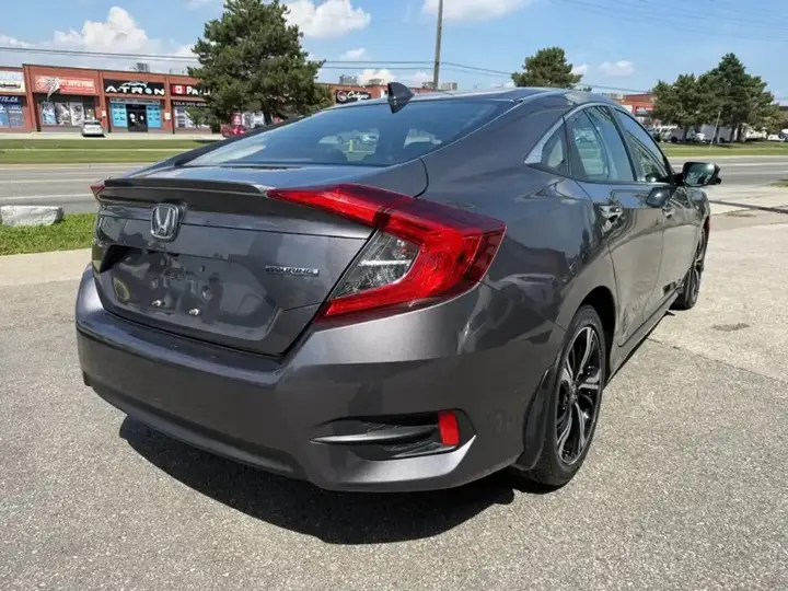 Honda Civic 2018 photo 5