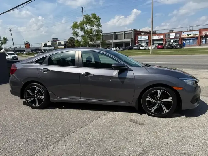 Honda Civic 2018 photo 4
