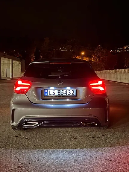 Mercedes-Benz A180 2016 photo 4