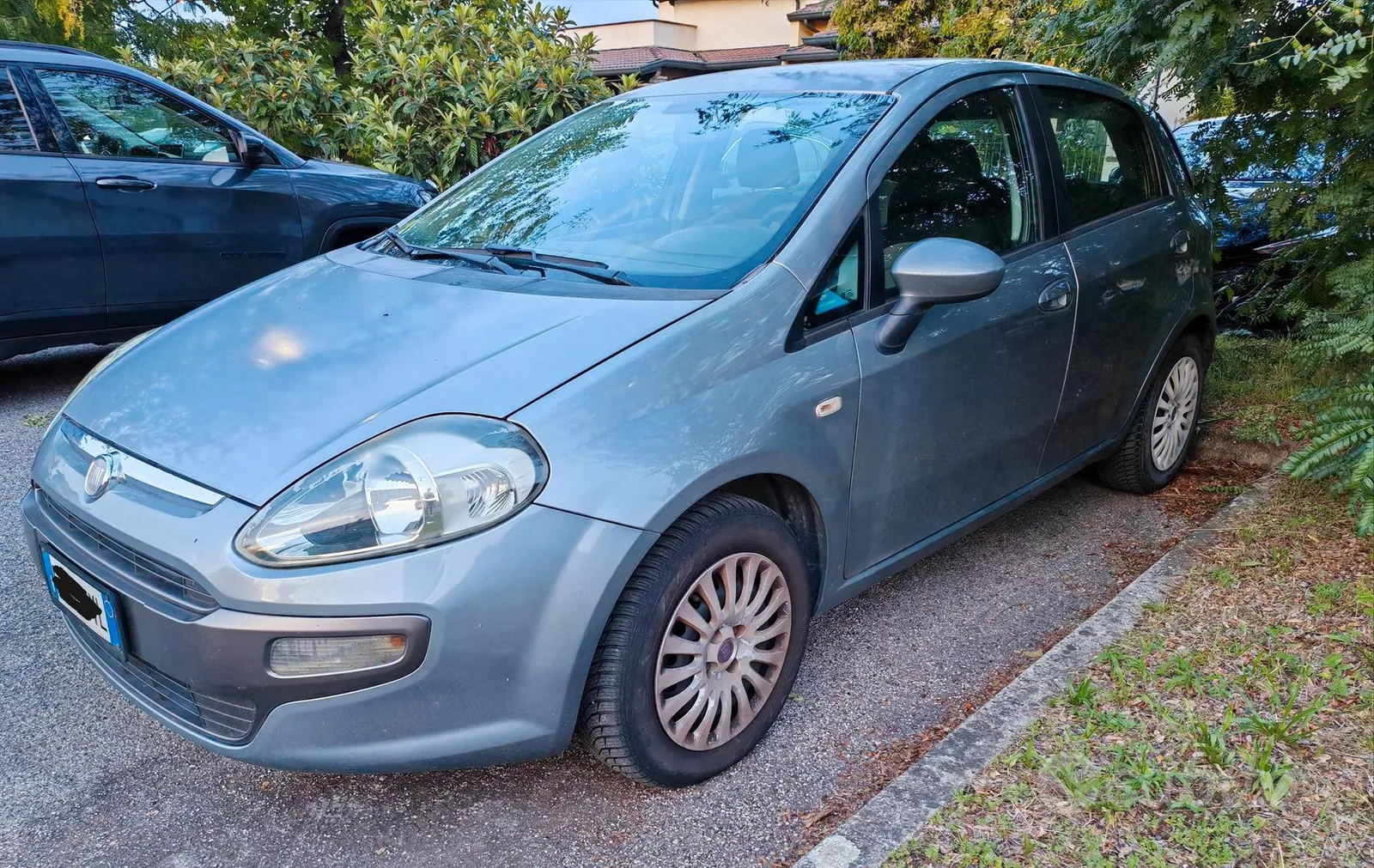 Fiat Grande Punto 2010 photo 2
