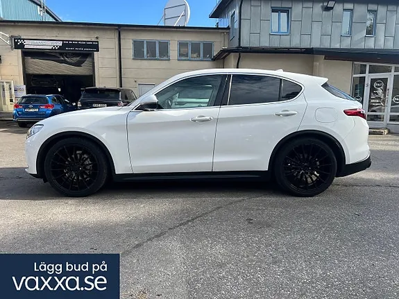 Alfa Romeo Stelvio 2017 photo 5