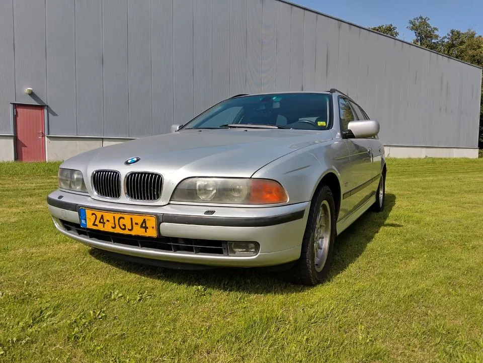 BMW 540I