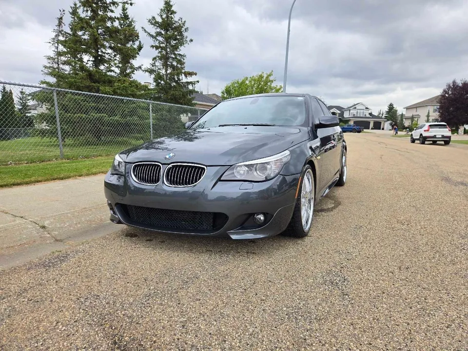 BMW 5 Series 2010 photo 3
