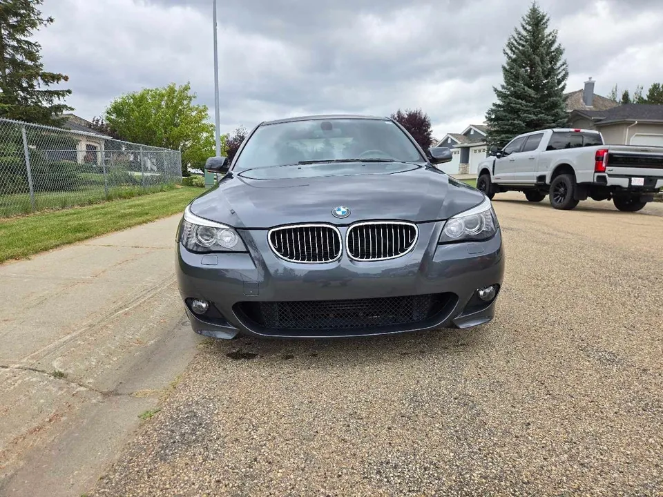 BMW 5 Series 2010 photo 4