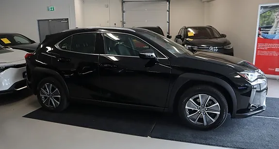 Lexus Ux300E 2023 photo 4