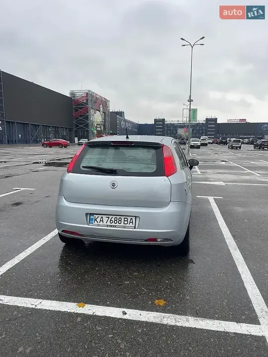 Fiat Grande Punto 2006 photo 5