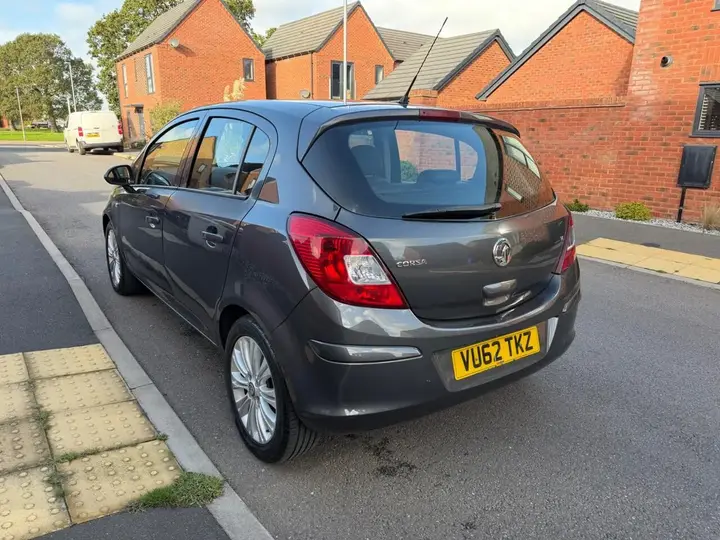 Vauxhall Corsa 2012 photo 4