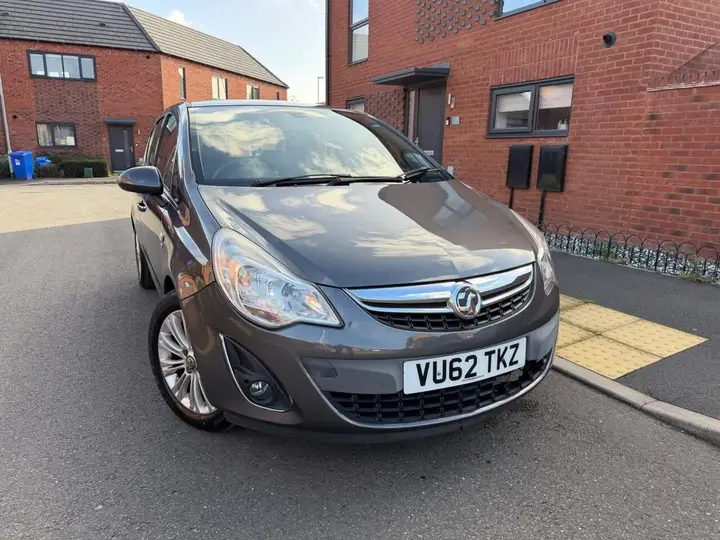 Vauxhall Corsa 2012 photo 2