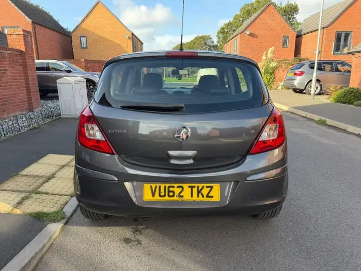 Vauxhall Corsa 2012 photo 3
