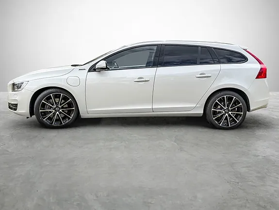 Volvo V60 2016 photo 2