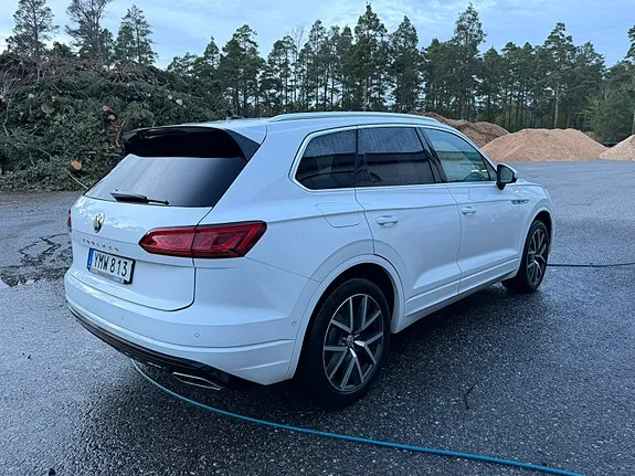 Volkswagen Touareg 2018 photo 2