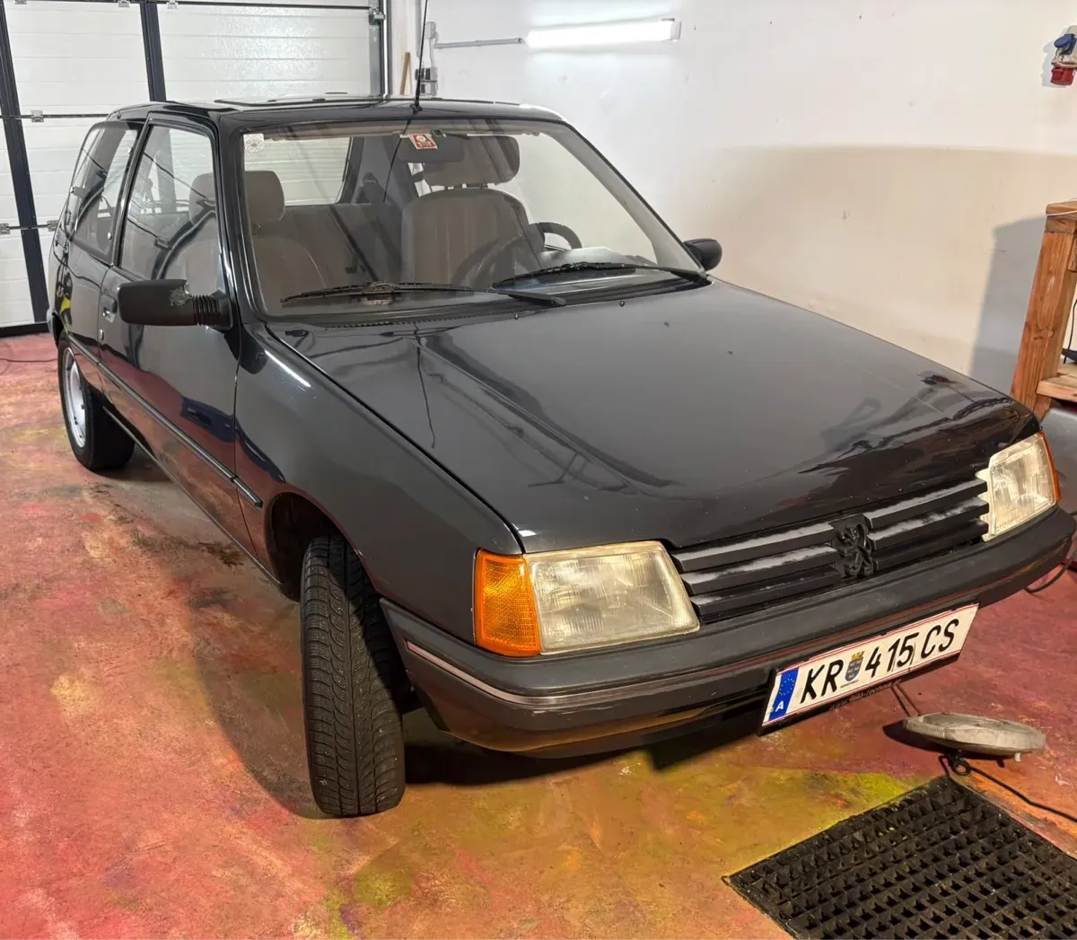 Peugeot 205 1986 photo 2