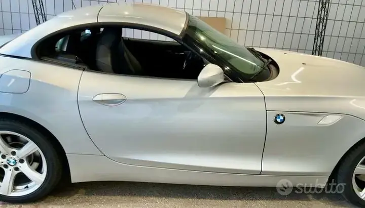 BMW Z4 2010 photo 4