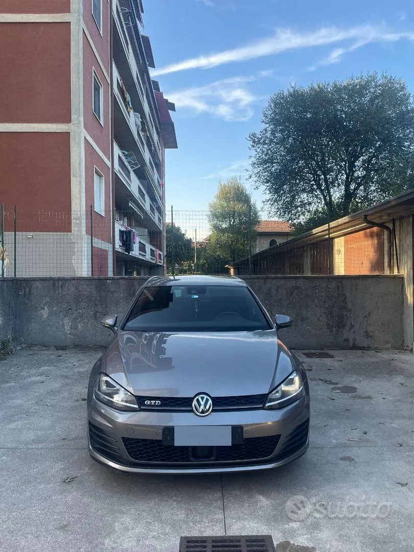 Volkswagen Golf 2015 photo 2